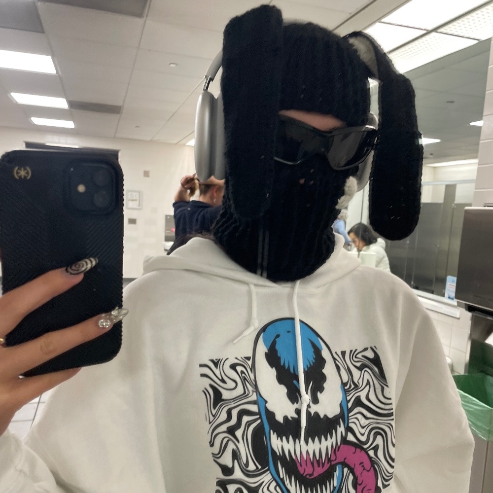 Meet your Posher, Yan